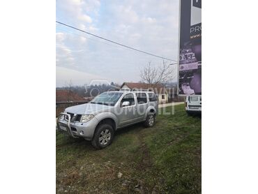 Nissan Pathfinder 