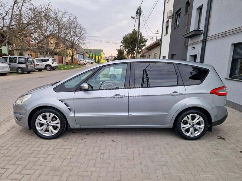 Ford S-Max 