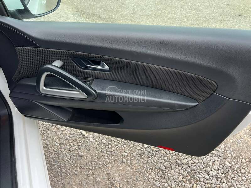 Volkswagen Scirocco OPREMA