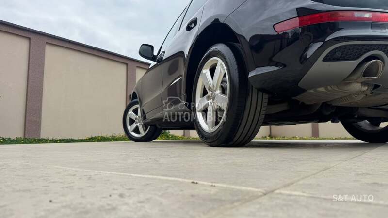 Audi Q5 2.0 TDI/ S-LINE/ NOV