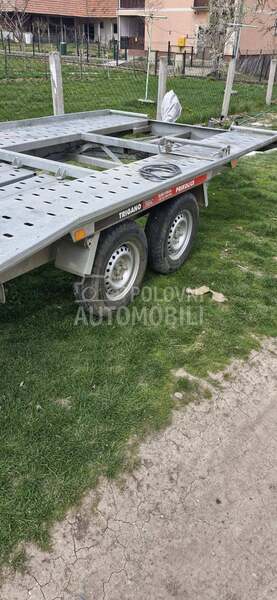 Trigano Šlep 2700