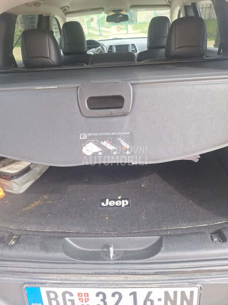 Jeep Cherokee 
