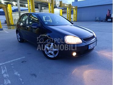 Volkswagen Golf 5 motor BMM V8