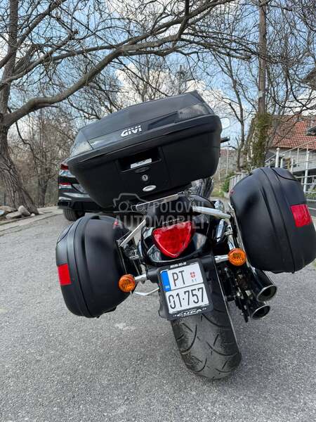 Suzuki Intruder VZR1800K7