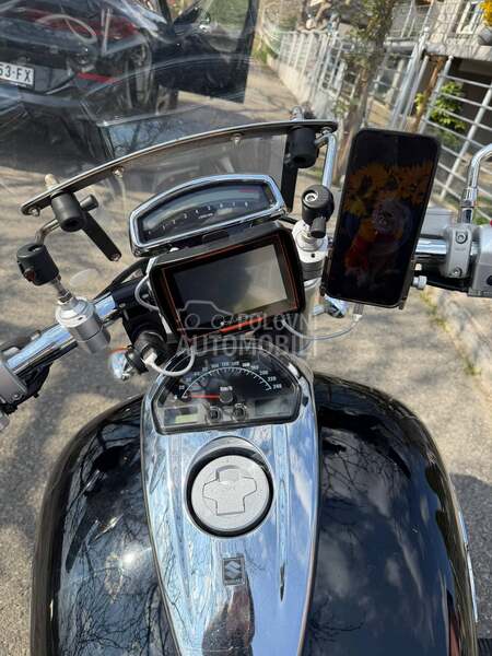 Suzuki Intruder VZR1800K7