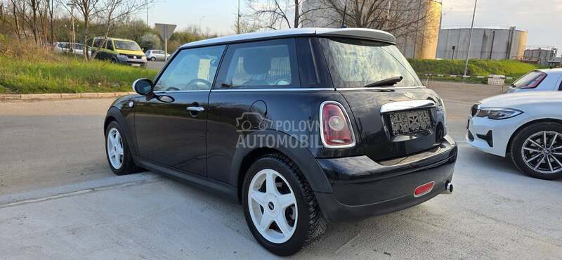MINI Cooper 1.6