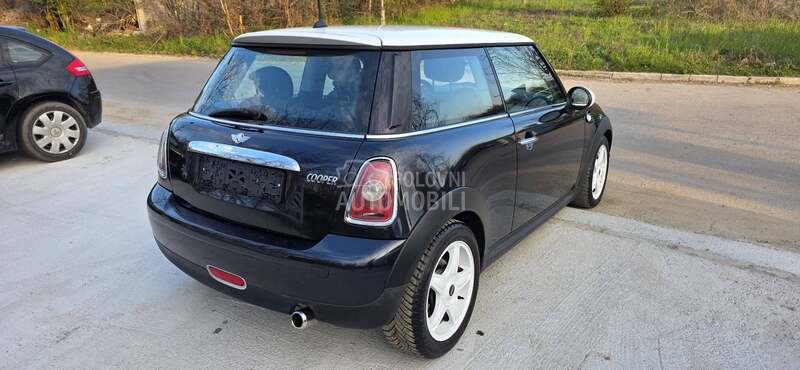 MINI Cooper 1.6