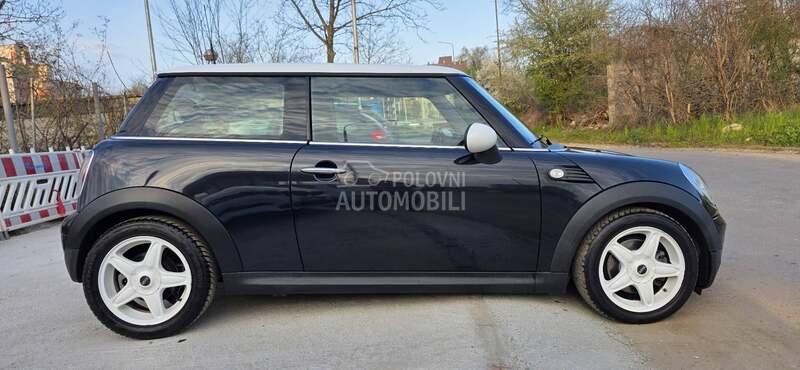 MINI Cooper 1.6