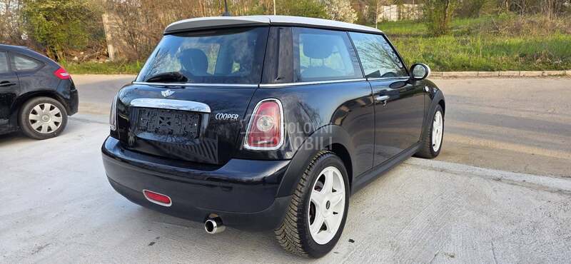 MINI Cooper 1.6
