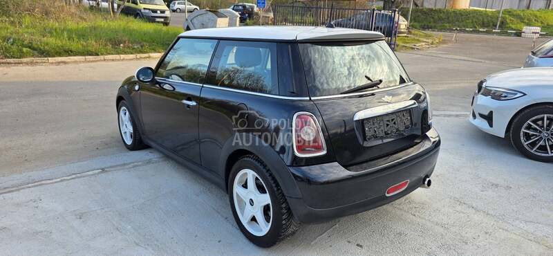 MINI Cooper 1.6
