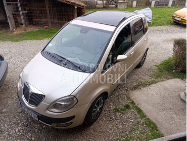 Lancia Musa 1.9 multijet