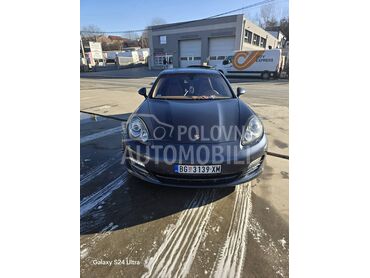 Porsche Panamera 4s