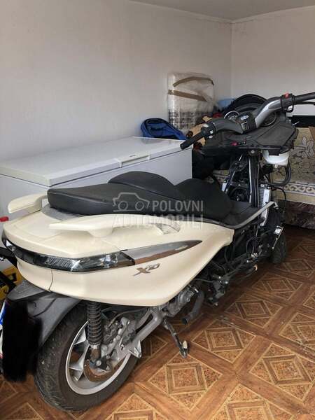 Piaggio x10 350 delovi