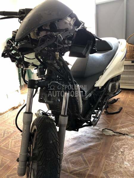 Piaggio x10 350 delovi