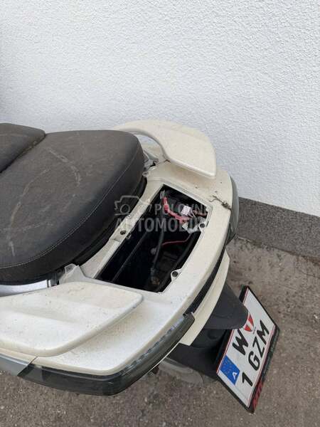 Piaggio x10 350 delovi