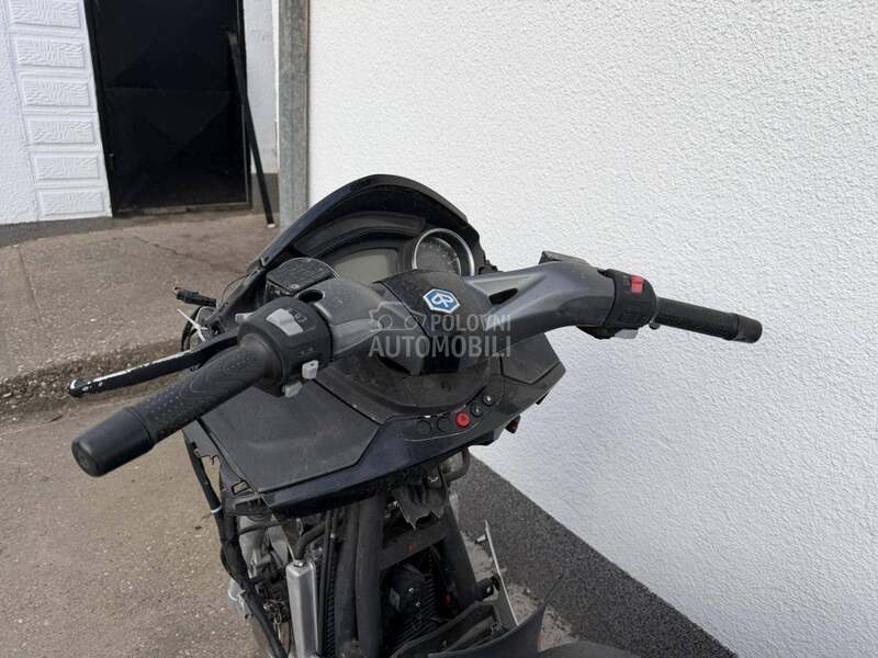 Piaggio x10 350 delovi