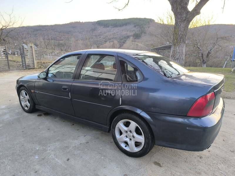 Opel Vectra B cdx