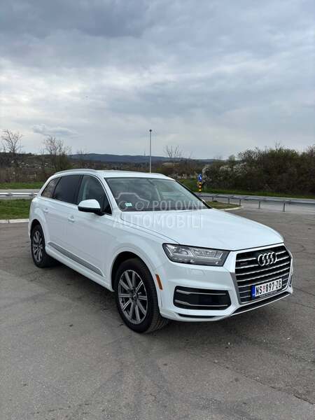 Audi Q7 