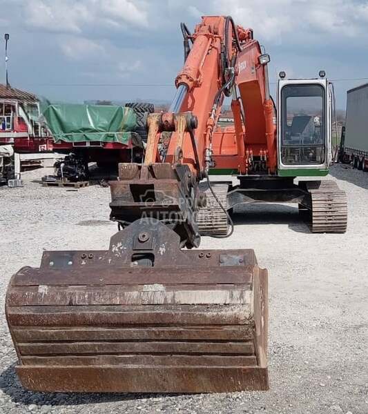 Hitachi EX150 Svajcara