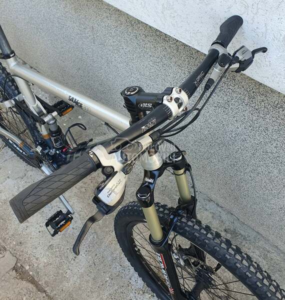 BIXS SAUVAGE 300 3X9