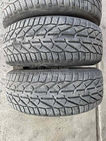 Riken 235/60 R18 Zimska