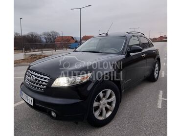 Infiniti FX35 V6 4x4 SUV
