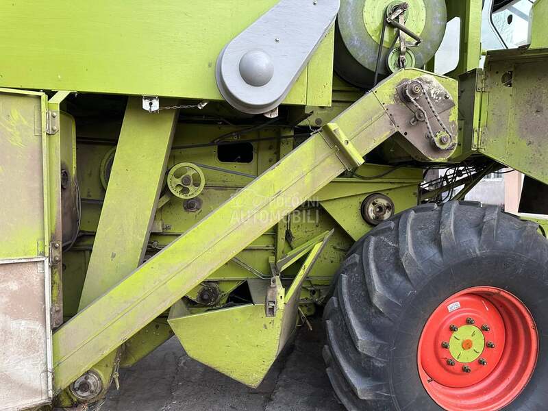 Claas Dominator 86