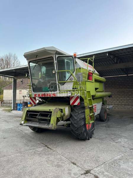 Claas Dominator 86