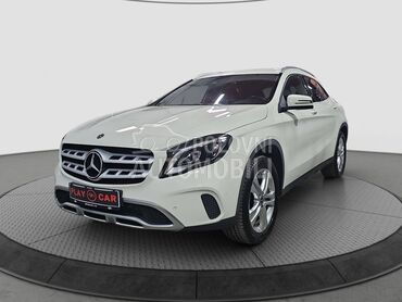 Mercedes Benz GLA 180 AUTO/FU.LL