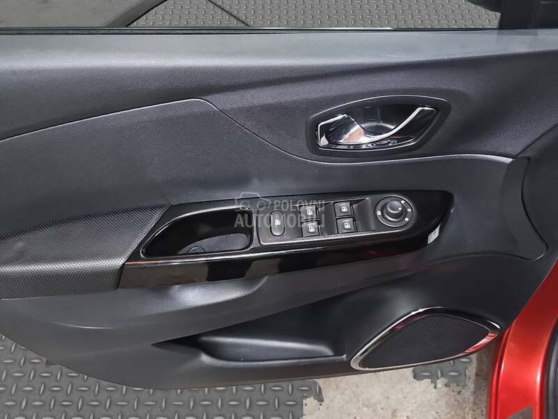 Renault Captur HELLY HANSEN