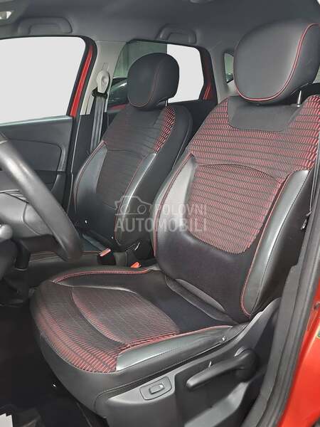 Renault Captur HELLY HANSEN