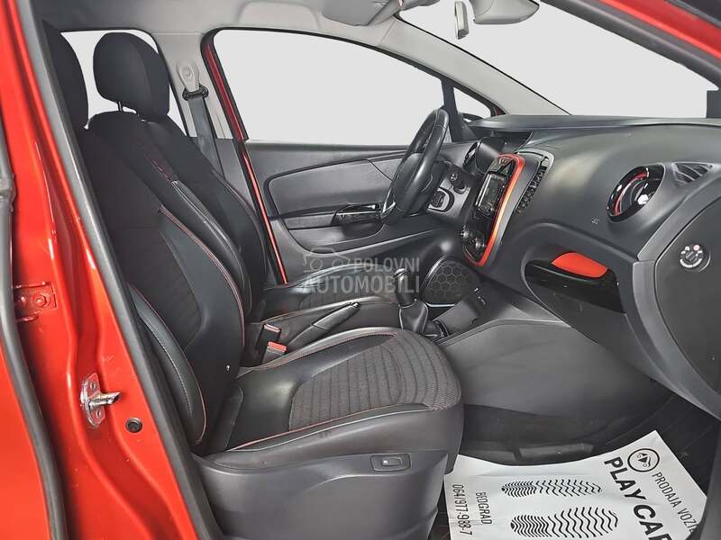 Renault Captur HELLY HANSEN