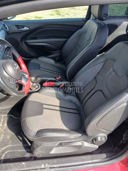 Opel Adam -  kompletan auto u delovima
