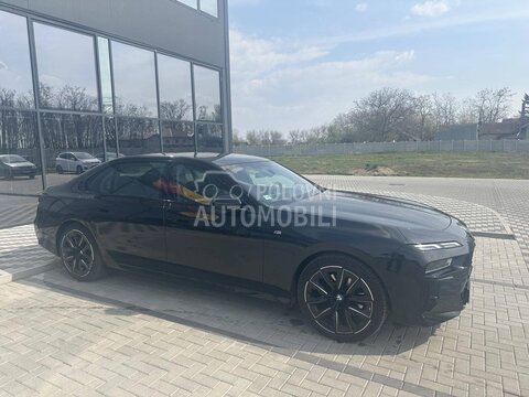 BMW 740 