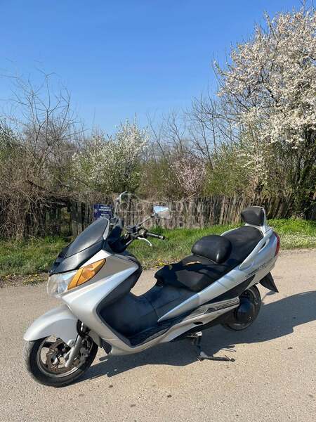 Suzuki burgman na prodaju