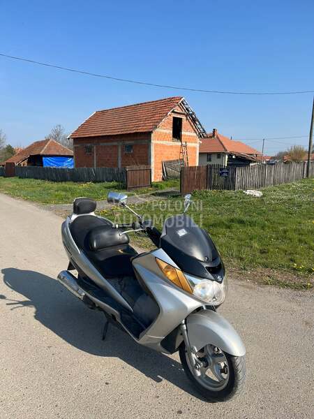 Suzuki burgman na prodaju