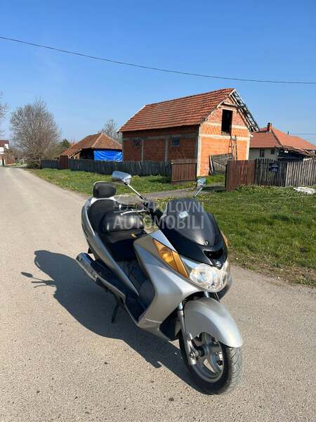 Suzuki burgman na prodaju