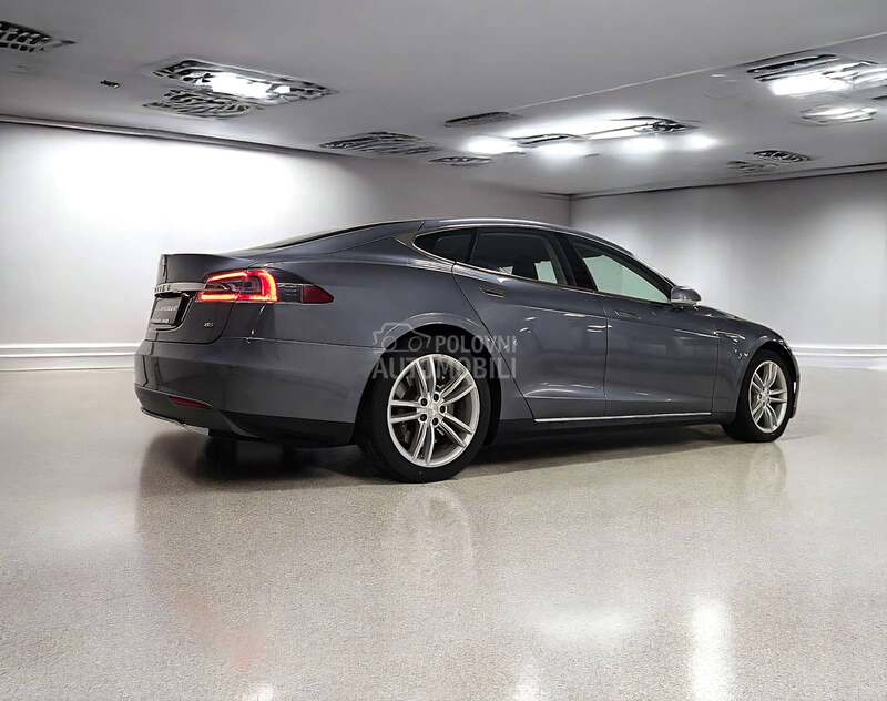 Tesla Model S S85