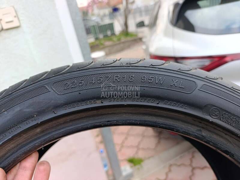 Accelera 225/45 R18 Letnja