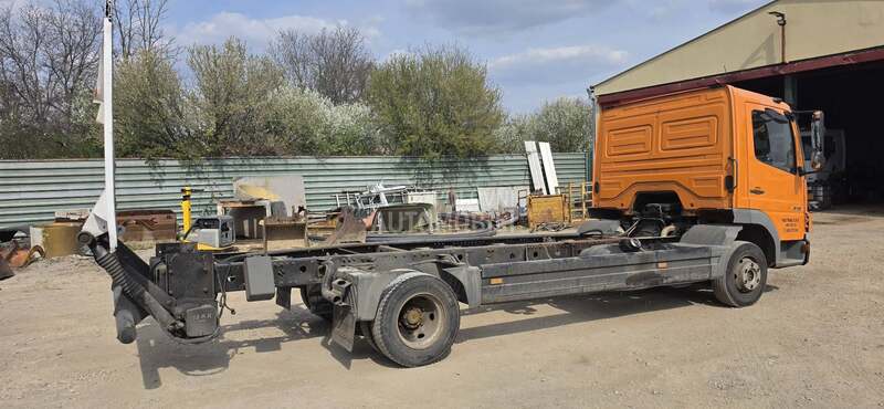 Mercedes Benz atego 818