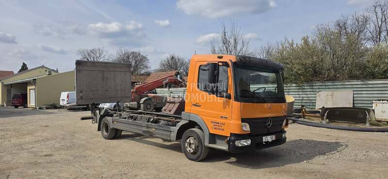 Mercedes Benz atego 818