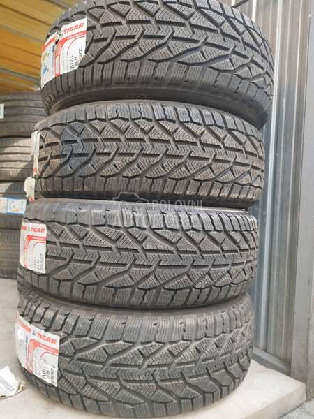 Tigar 225/60 R17 Zimska