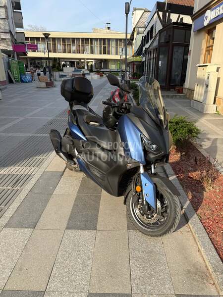 Yamaha x max 400