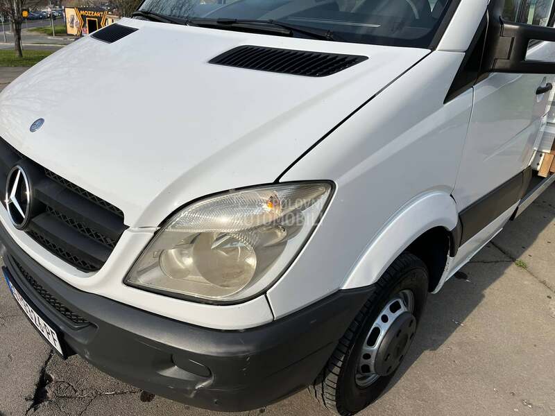 Mercedes Benz Sprinter 515
