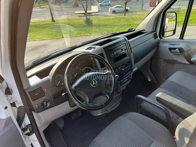 Mercedes Benz Sprinter 515