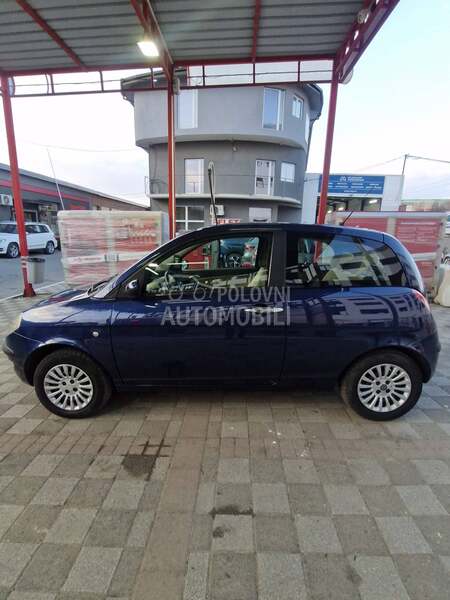 Lancia Ypsilon 