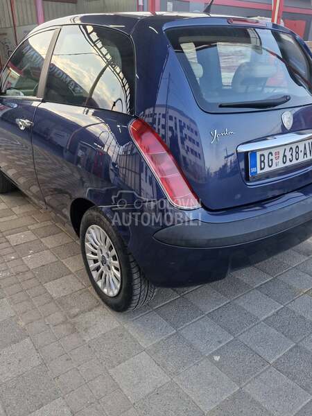 Lancia Ypsilon 