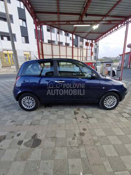 Lancia Ypsilon 