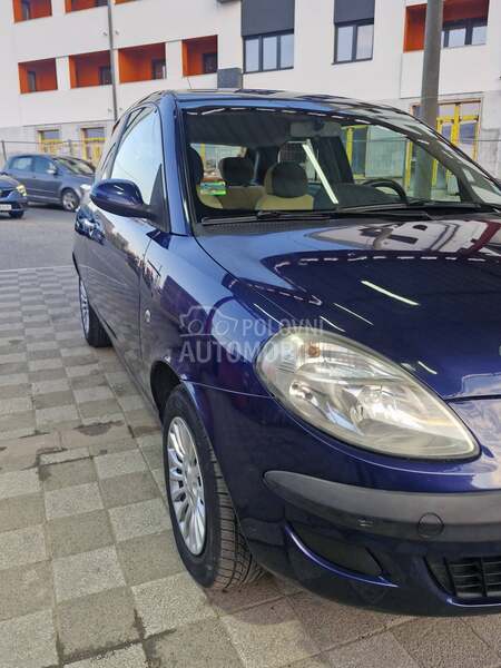 Lancia Ypsilon 