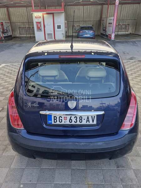 Lancia Ypsilon 